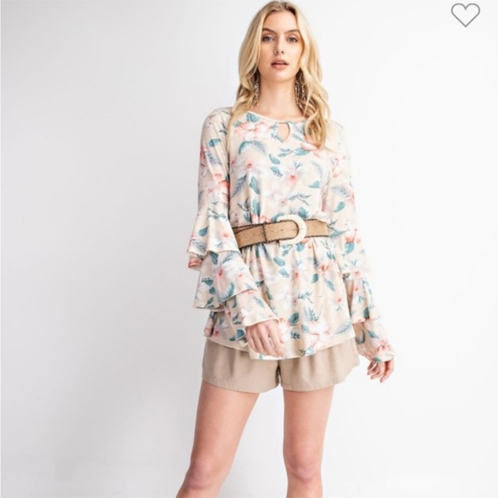 Floral Ruffle Tunic Top
Blouse Keyhole Chic Tier
Bell Sleeve Spring Fling
